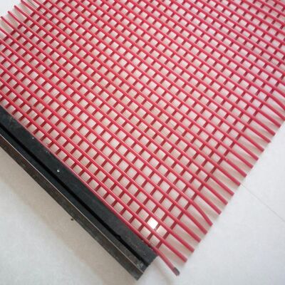 12mm Red Wire Rope Tufflex Screen 45mm Aperture For Quarry Use