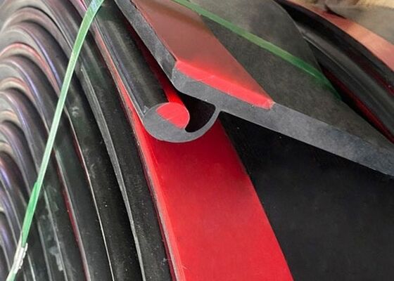 Polyurethane Conveyor Skirting Roll Heavy Duty Quarry Conveyor Dust Containment
