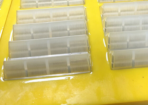 Precision Molded Polyurethane Dewatering Screen Panel with 30mm Thickness and Integrated Steel Frame Support
