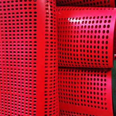 1.25m szerokość 8mm grubość gumowy mat z prostokątnymi otworami do przetwarzania rudy