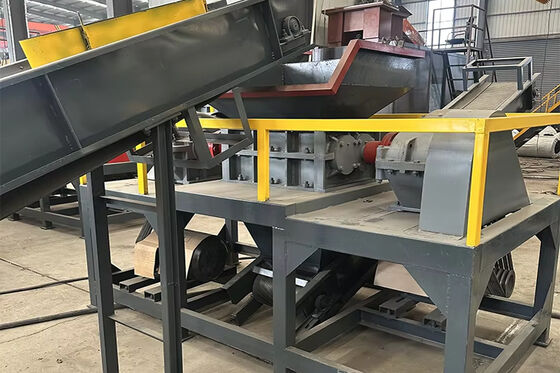 800-1500 kg/h Dwukrotnie szybowcowy rozdrabniacz twardych bryłek z tworzyw sztucznych