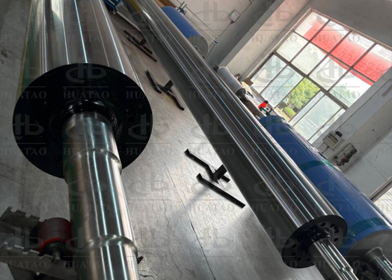 Bopp Bopet Film Balance G2.5 Wałek chłodzący Q345B System przepływowy Długa żywotność Kanały pomiędzy rurą wewnętrzną i zewnętrzną oddzielone spawanymi spiralami wiodącymi
