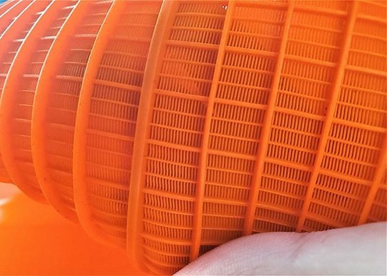 5 mm grubości Polyuretanowy Perforatowany Wibrujący Ekran Sieć 1040x700mm Odporna na korozję Wysoka wydajność filtrowania